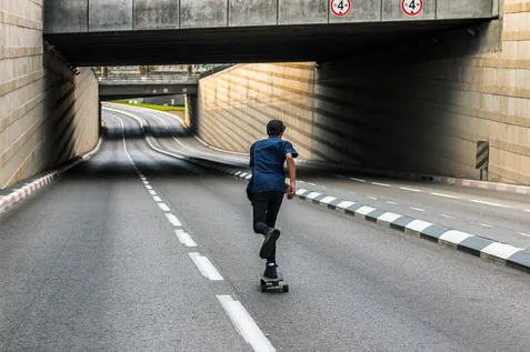 skater-821502_640